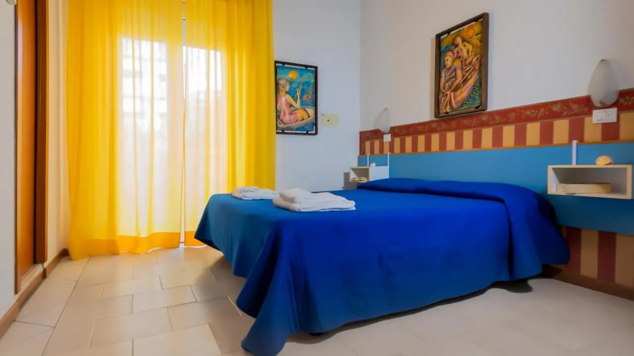 Hotel Plaza Con Piscina Cattolica